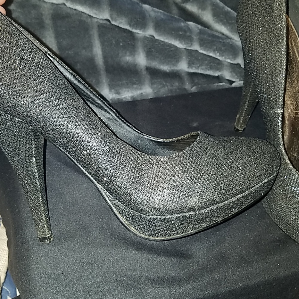 Heels - Picture 5 of 6